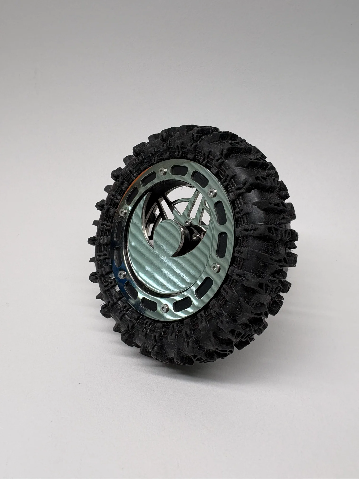 1.8" v2 Floater Wheels - "Supernova" wheel face with "Peep" floater product image (1)