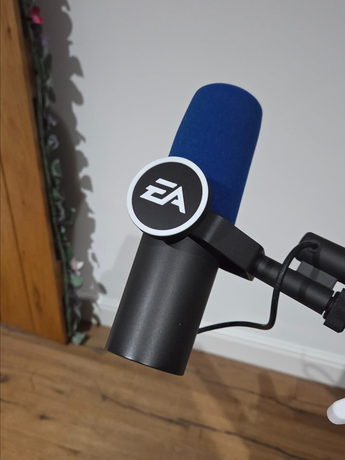 Shure SM7B Mic Flag - Custom Logo Badge Mount product image (5)