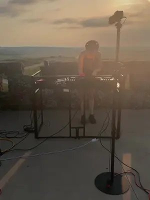 Road trip to a cool castle location to shoot some cool DJ sets ✨ Full recording is now live on Youtube 🦄🫶🏻 #dj #castle #stream #djlife #roadtrip 