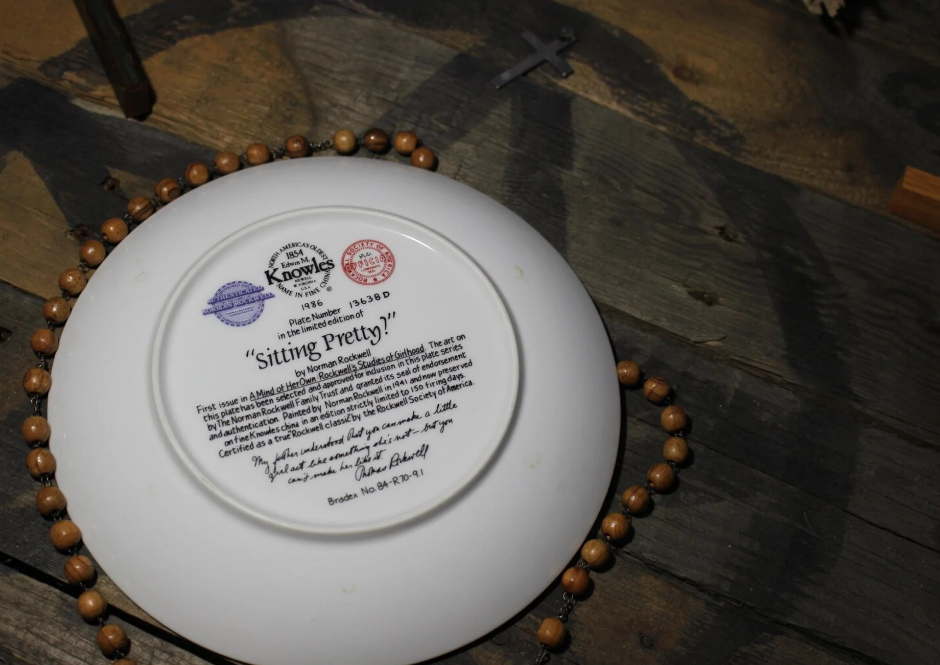 Artifact No.26 - The Sullen Girl Decorative Plate product image (4)