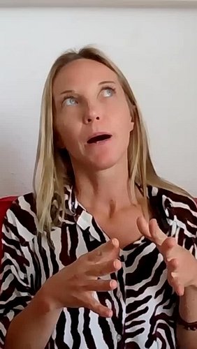 This is the reality of living with anorexia. In this episode @rachaelhollwey explains to us in detail what it is like to stru...
