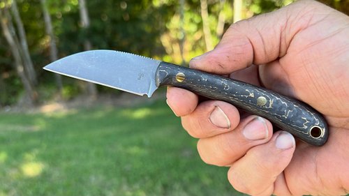 AriesEDC Cascade an @urbanwoodsman87 design.  A great EDC fixie.  Thin 4 finger handle with a great edge perfect to edc. 

14...