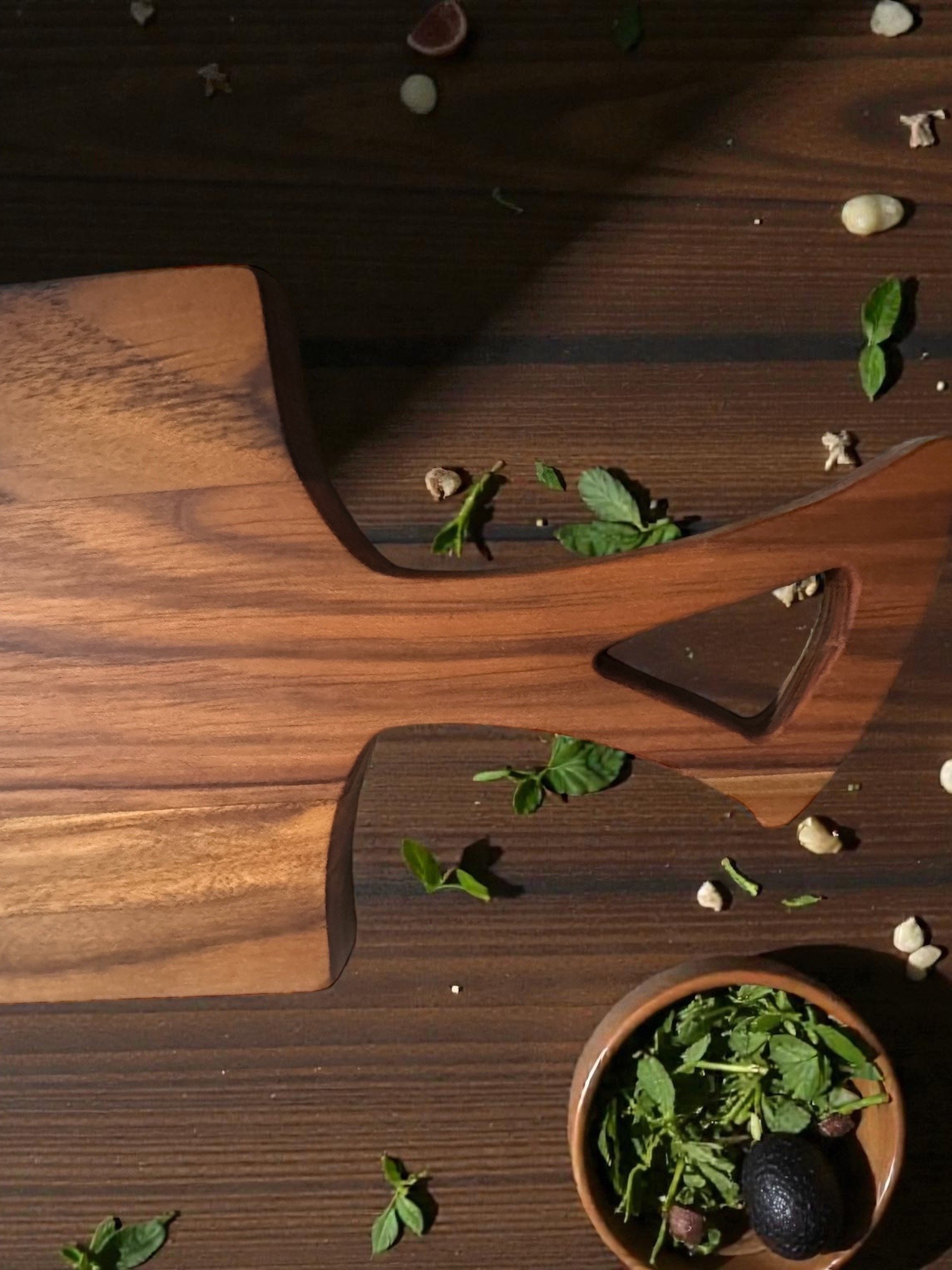 Teak Charcuterie Board w/ Handle 8 x 20 Cutting Surface Raised Grain product image (3)