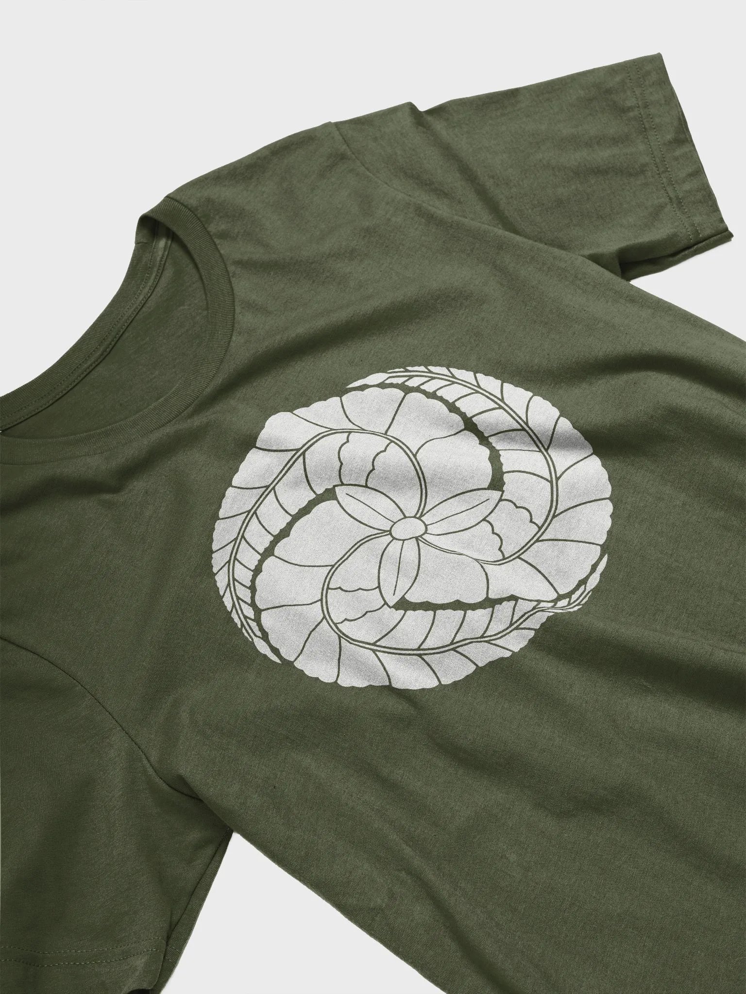 Kuroda Clan Mon Premium Soft Tee product image (1)
