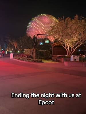 Quiet moments at the end of the day when the parks begin to empty is my fav time #traveltok #fyp #authorlife #wdw #epcot 
