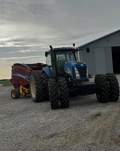 The best of the best 😎 #farmerwoody #farming #agriculture #newholland