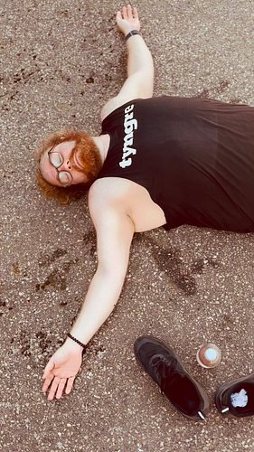 I wanted to sweat. Mission accomplished. It was way too hot to go out for a walk (close to 30 degrees) So instead I threw on ...