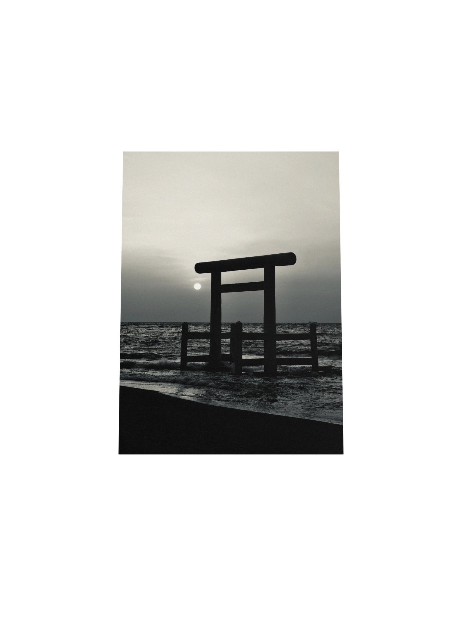Sakurai Futamigaura Torii Gate in the Sea – (Print Only) product image (23)