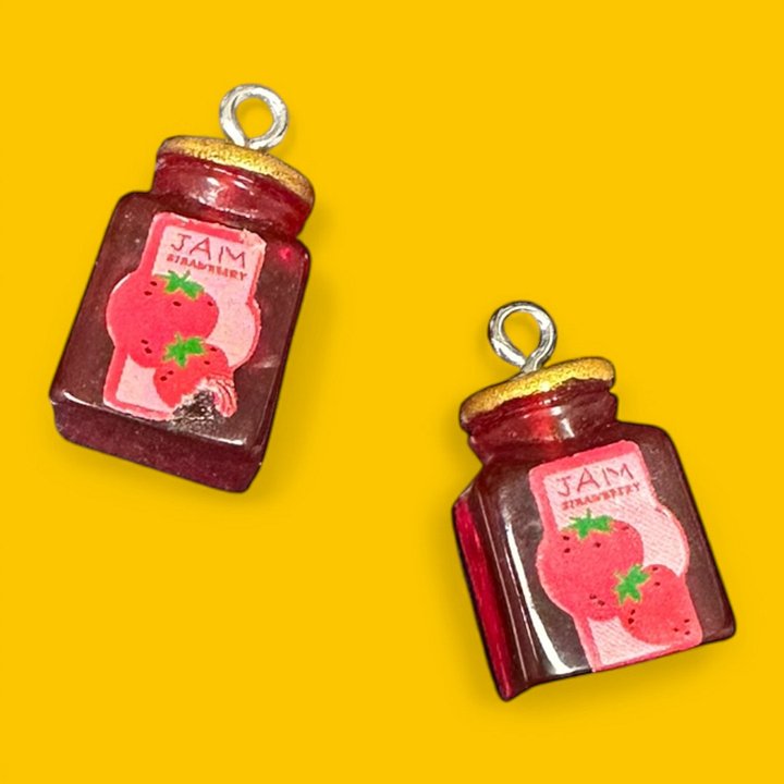 Strawberry Jam Whinny Winners Braid and Bridle Charms for Horses | Little Shop of Ponies product image (1)