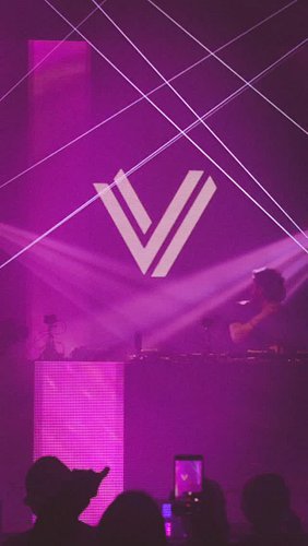 ÆON:MODE joins Fred V on the Heaven stage to perform their track “Sirens” at Jungle Bells 2025 in Atlanta. 

🔊: @fredvmusic +...