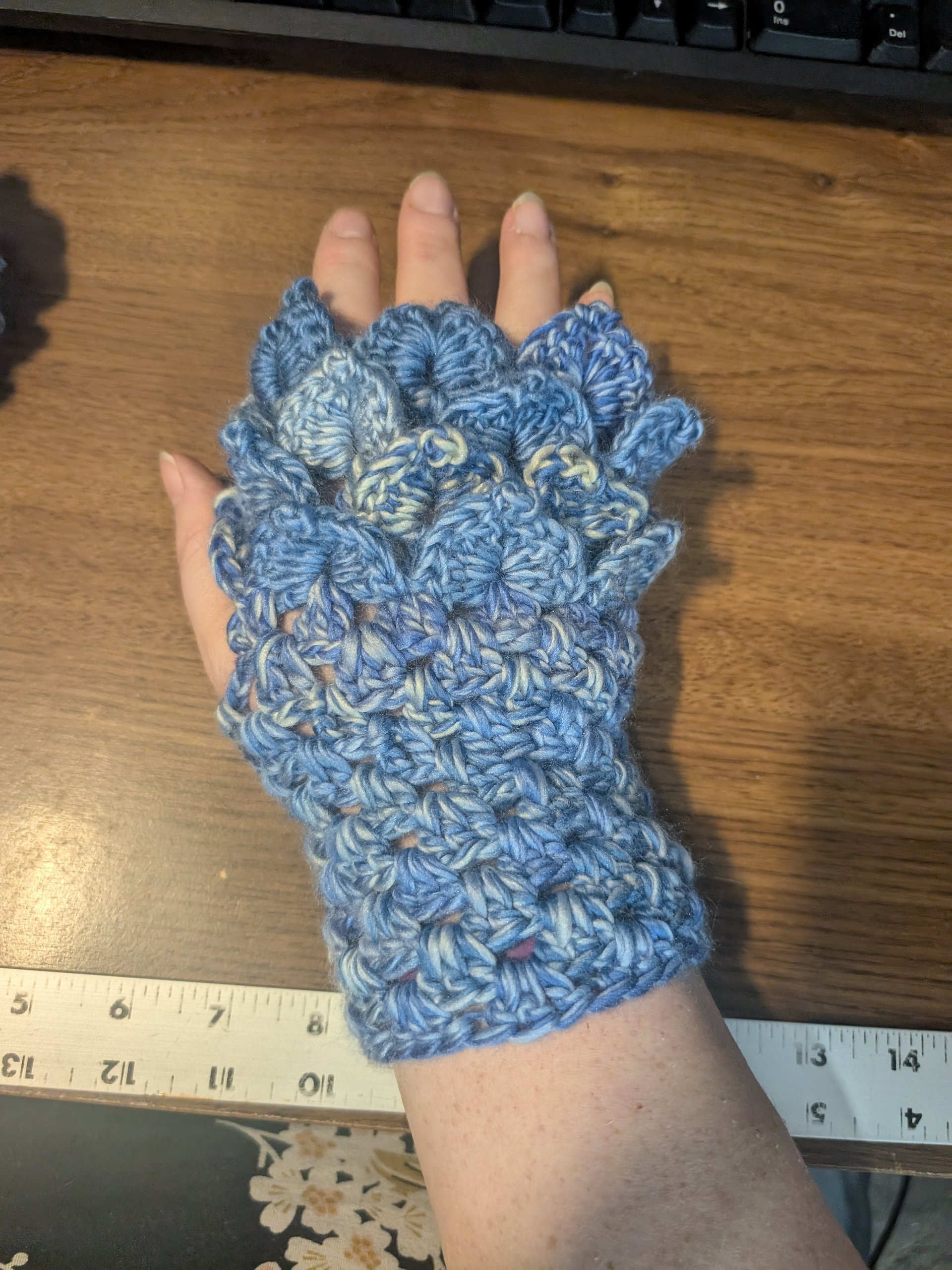 Dragon Scale Gloves product image (2)