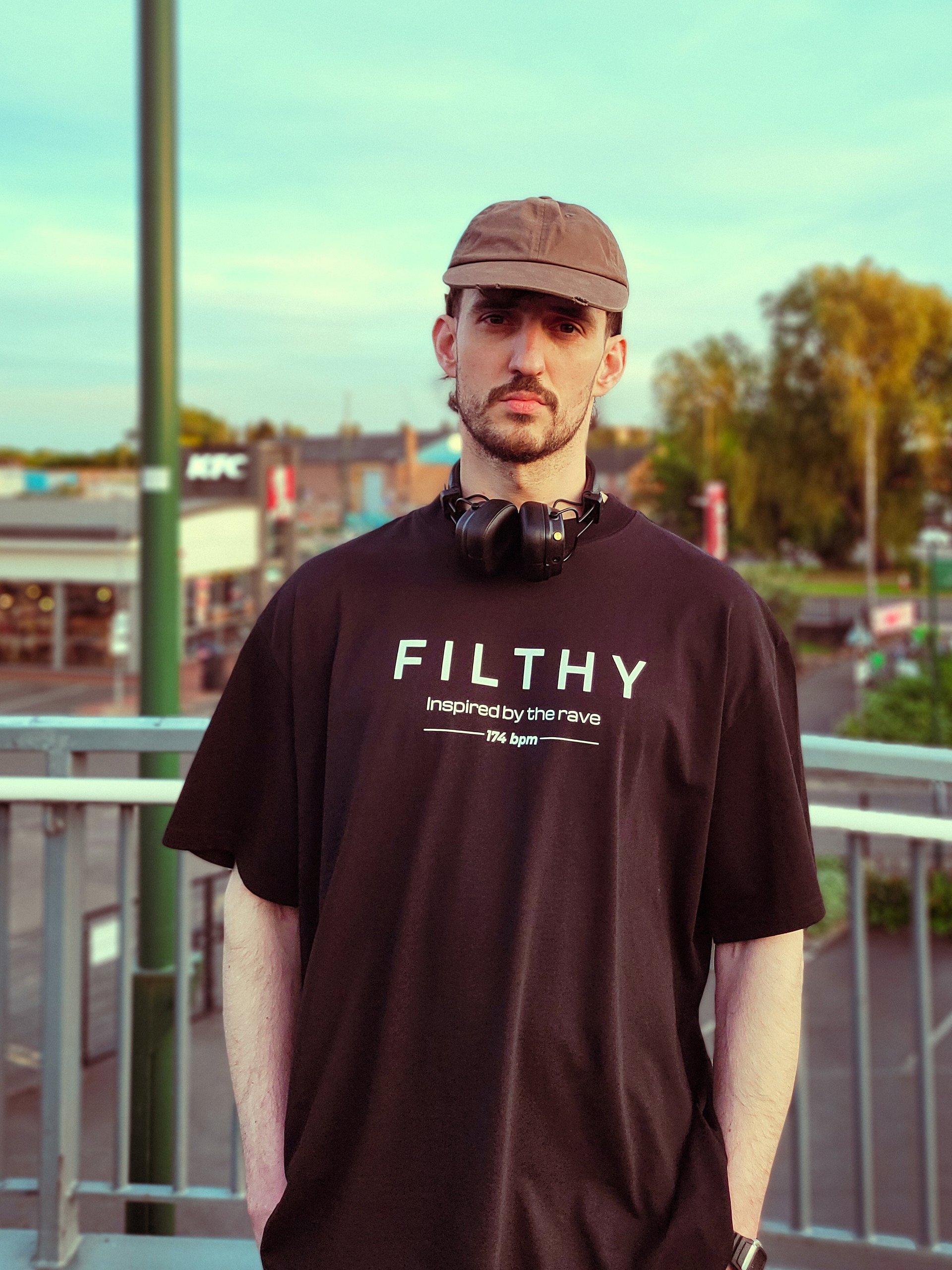 Inspired: Oversized T-Shirt front print black product image (1)