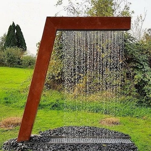Foarte cald în grădină? Ce zici de un astfel de duș exterior? 😍 #landscape #shower