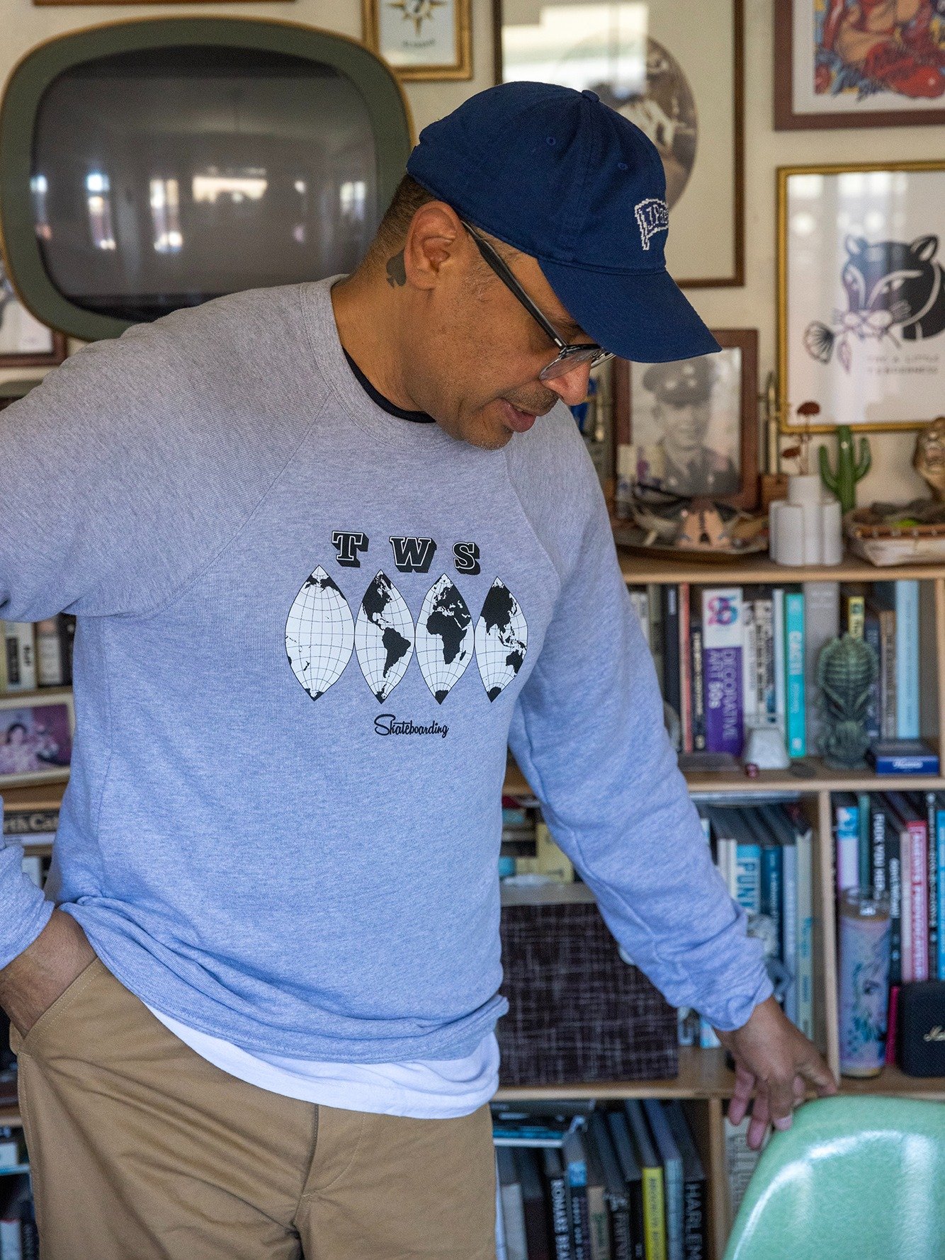 Alyasha Owerka-Moore x TWS Collab Logo Raglan Sweatshirt product image (3)
