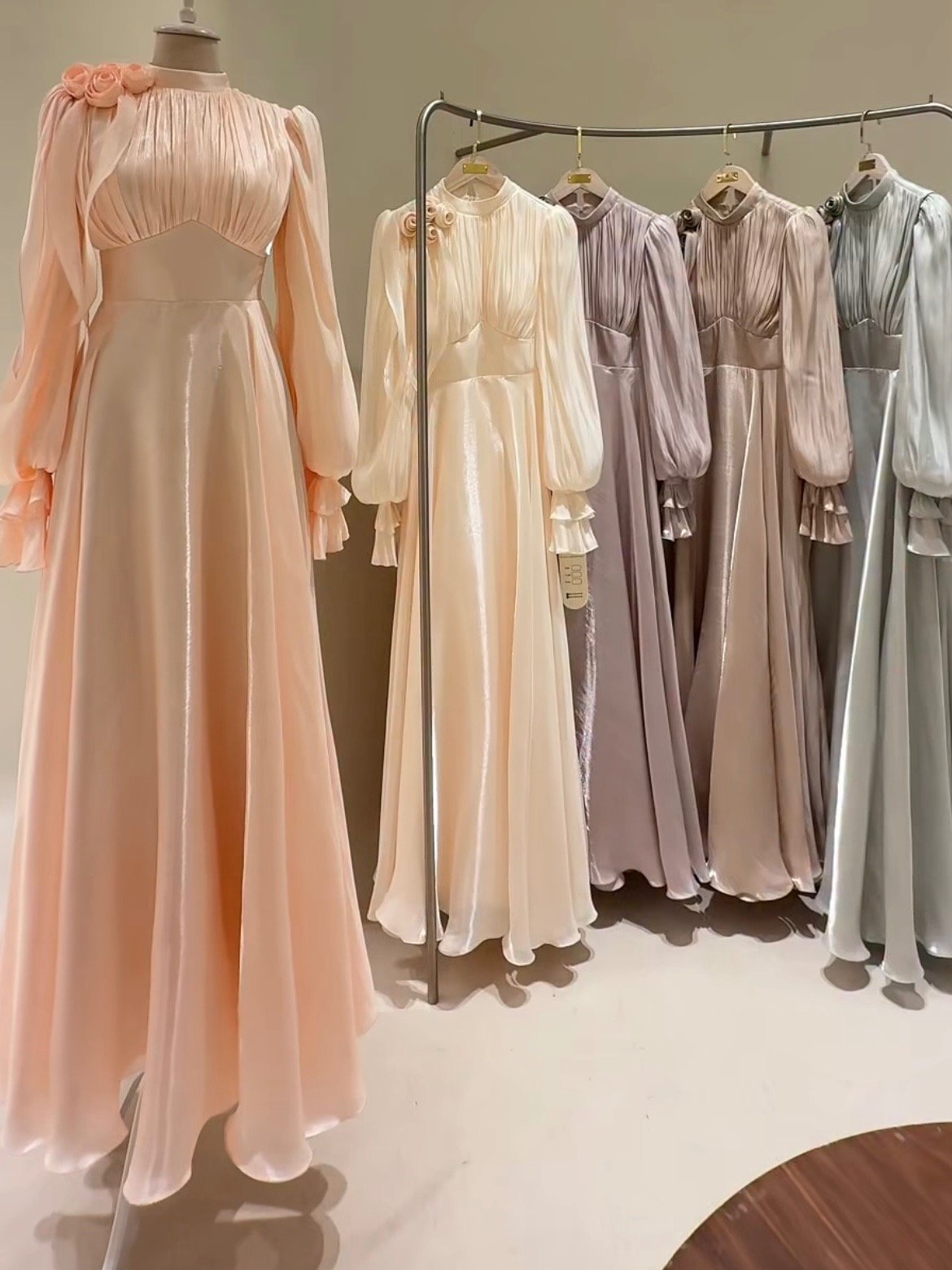 Luxury dress product image (1)