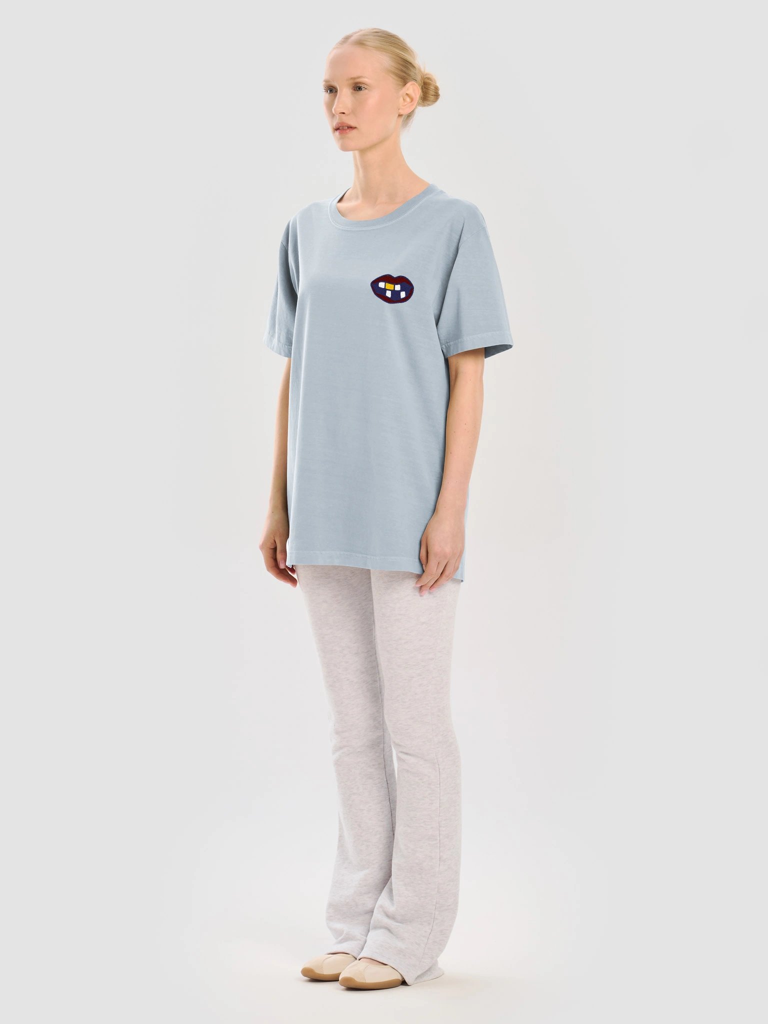 "teef" tee (embroidered) product image (11)