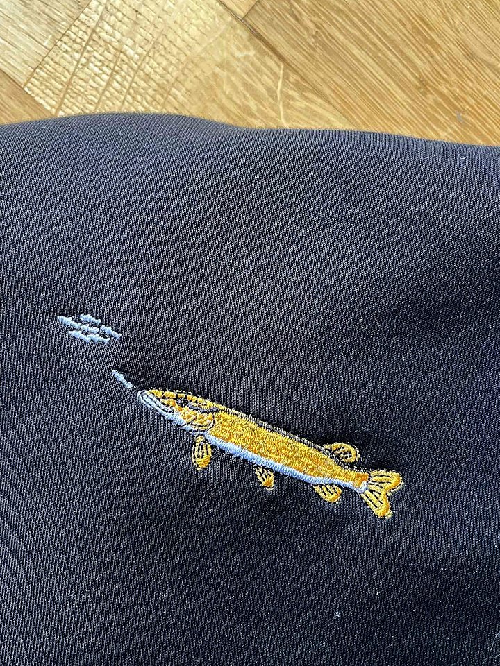 Esox's Hunt - Hoodie Stiched product image (2)