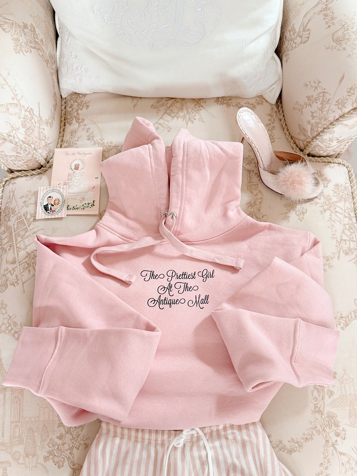 the antique mall sweatshirt product image (1)