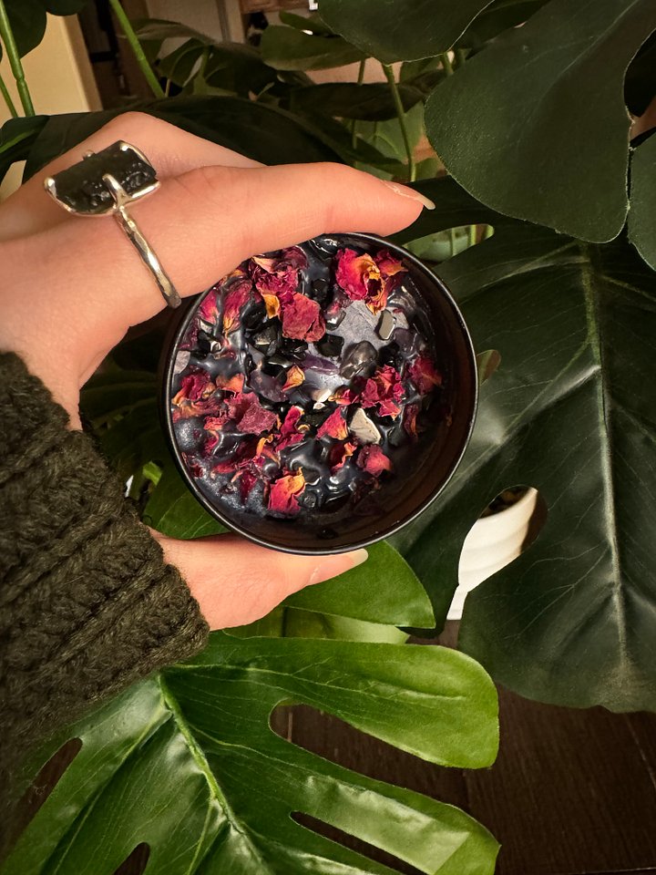 Intention Candle - Black - Sandalwood, Vanilla w Black Obsidian, Amethyst & Rose Petals product image (1)