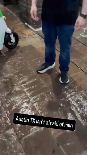 Rain doesn’t stop the heat in Austin baby 
As @mccuskermatthewj  says it’s not illegal to be #drenched 
#austin #comedy #rain