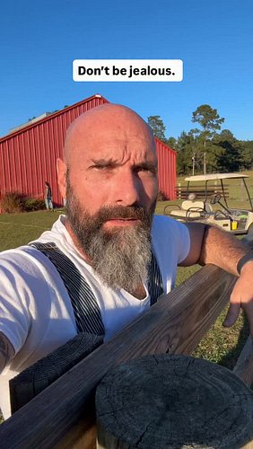 Getting old sucks. #countryliving #farmlife #gettingoldsucks #aginglikefinewine #sogachaos