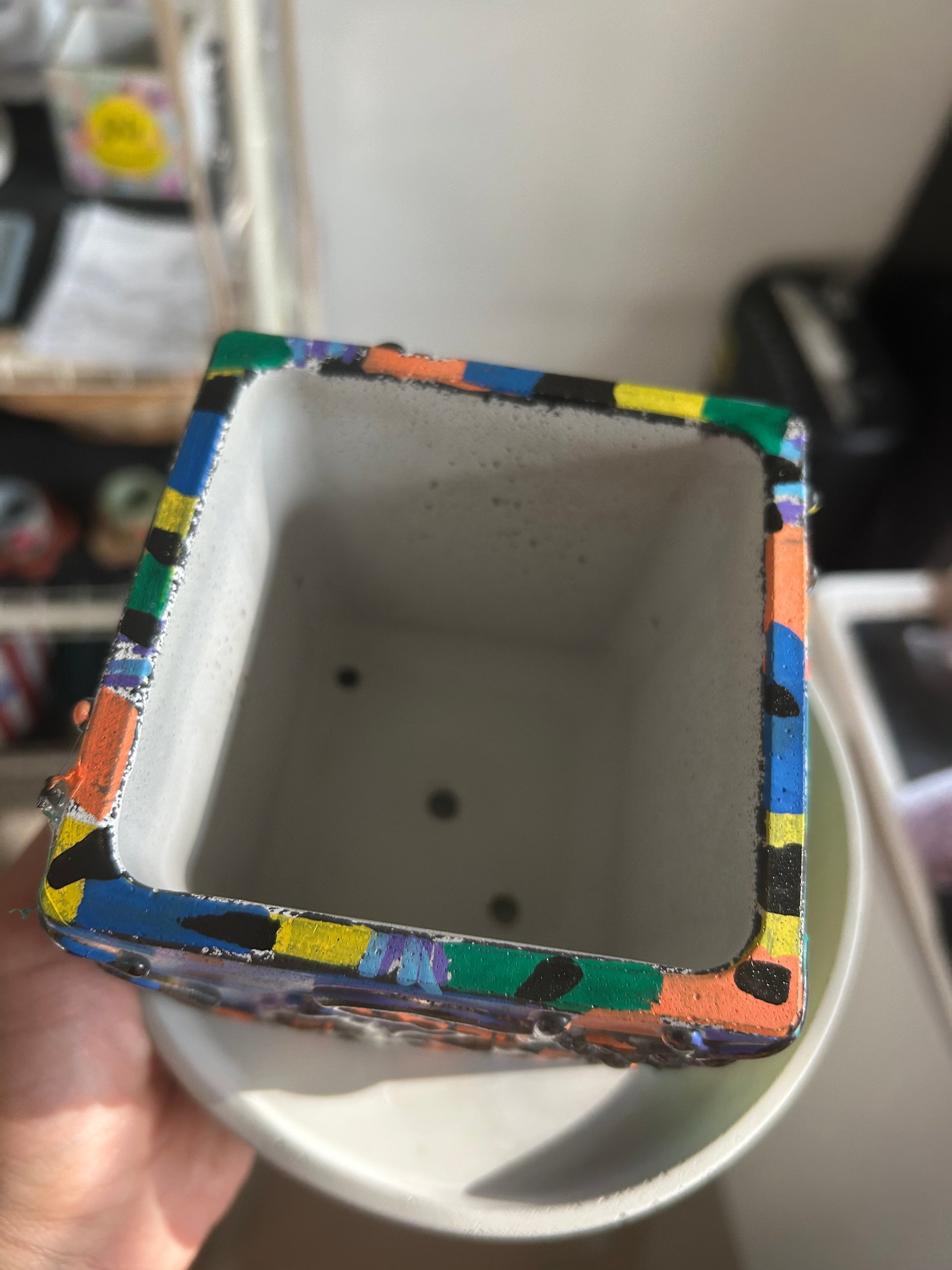 Flower power 1-1 original painted cement plant pot and tray product image (4)