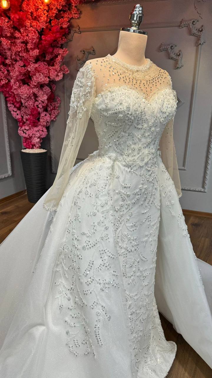 Wedding dress product image (1)