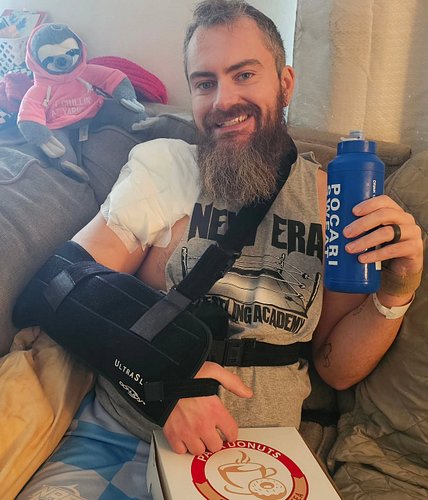 Post surgery hydration thanks to @pocarisweatusa
@pocarisweat_jp

DANGER doesn't go anywhere without the best drink in the wo...