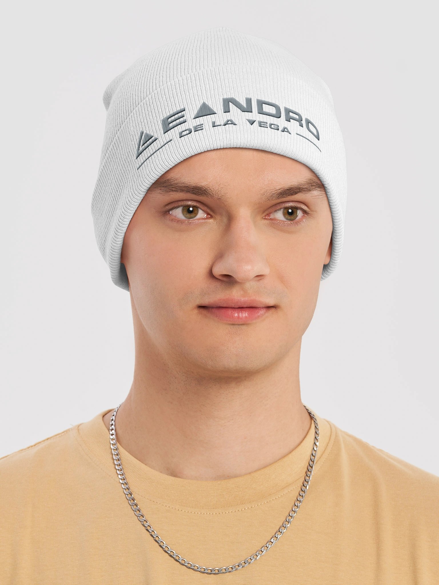 DE LA VEGA KNIT BEANIE UNISEX GREY LOGO product image (27)