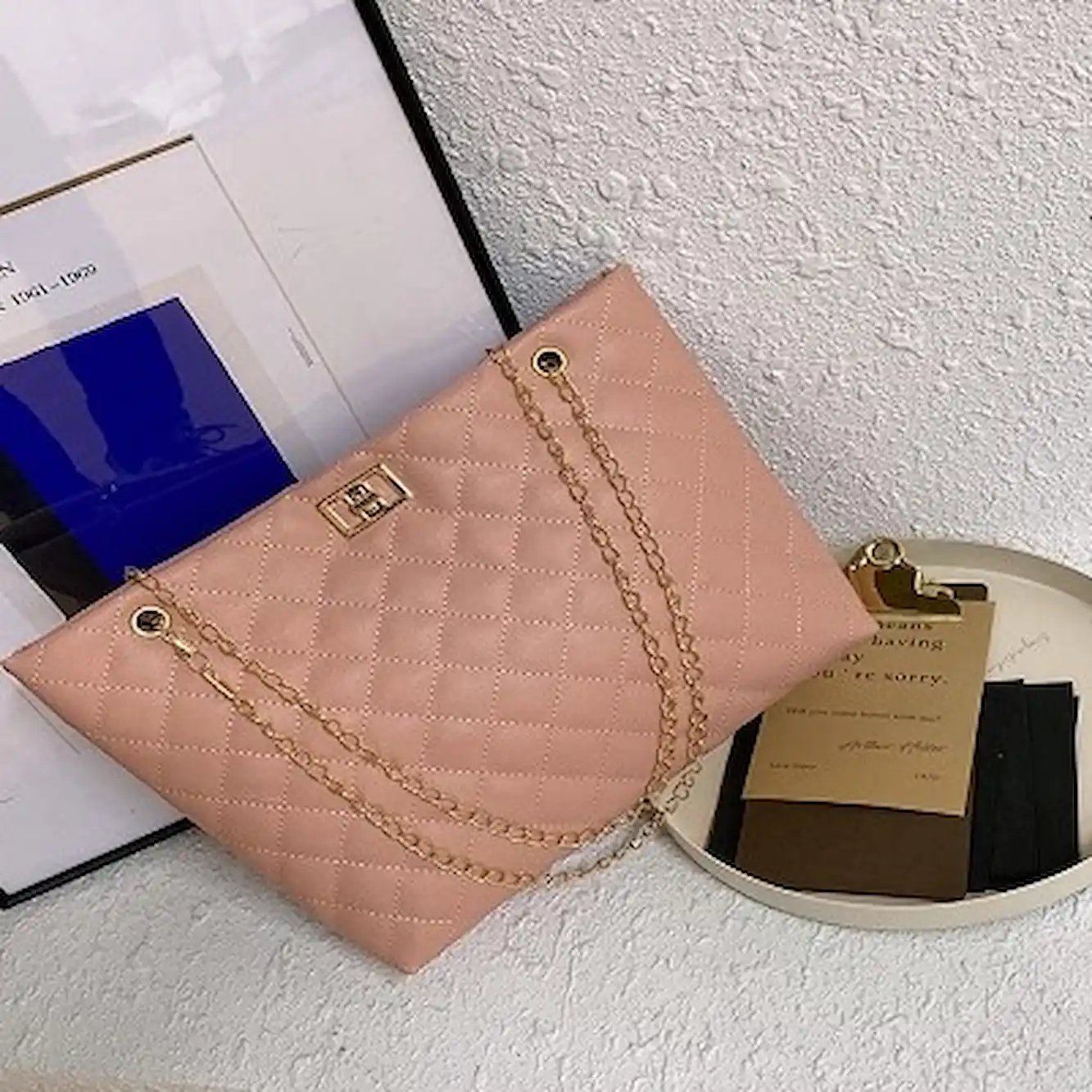 حقيبة كتف نسائية بتصميم مبطن - خفيفة وعملية product image (2)