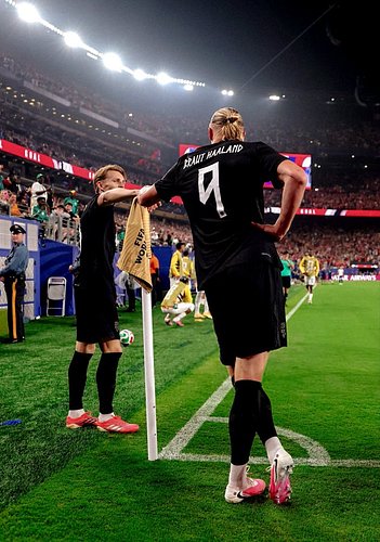Martin Ødegaard after his assist for Norway! ⛳️🇳🇴