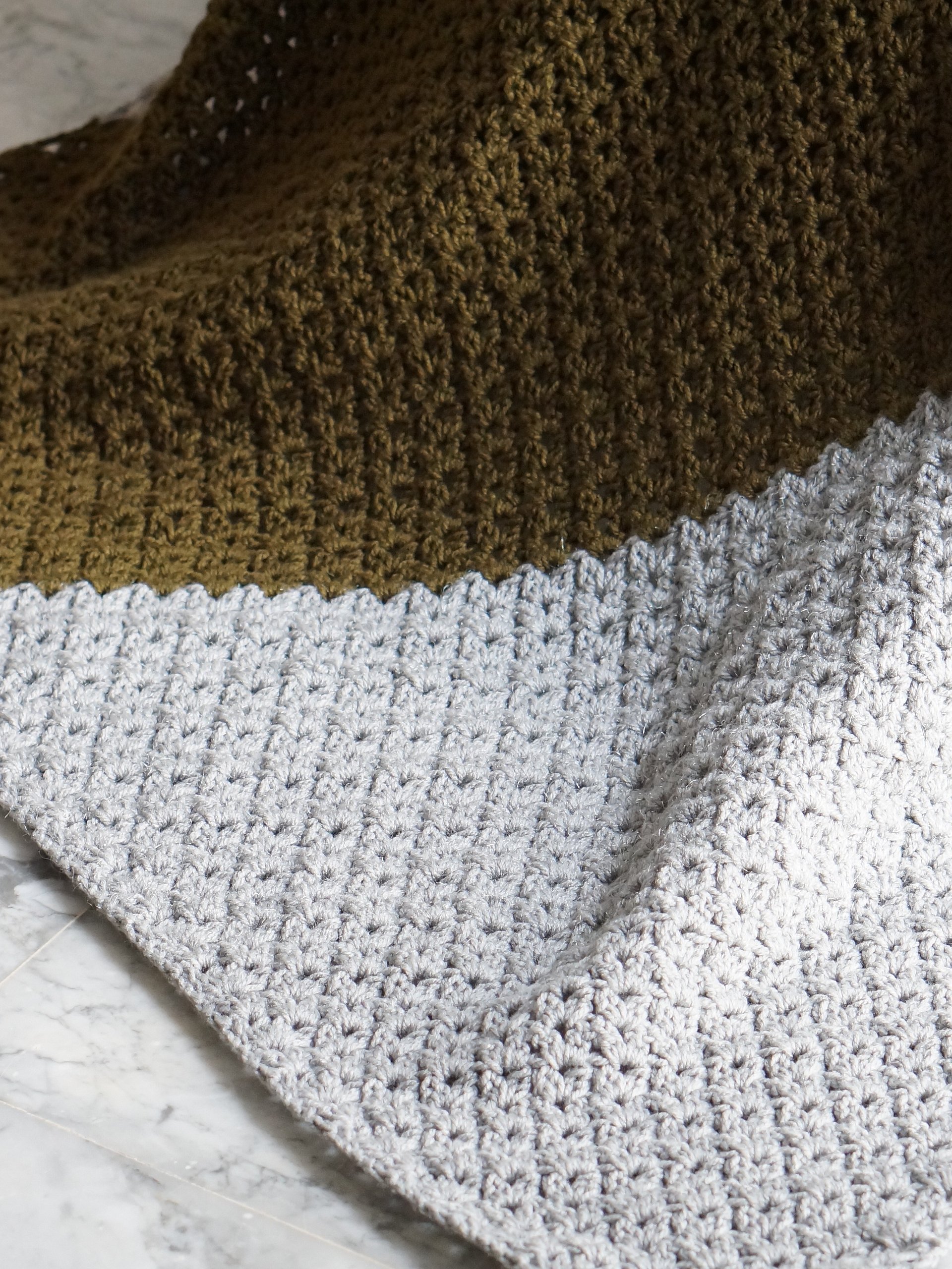 Double V stitch corner to corner blanket pattern product image (10)