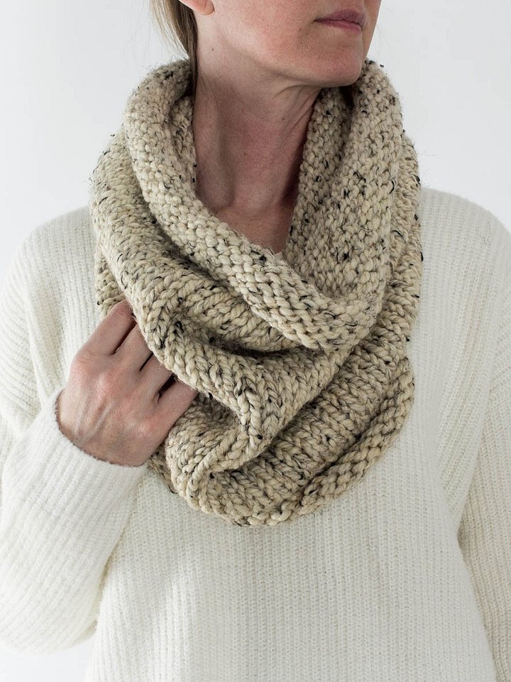 Easy Chunky Knit Cowl Pattern - Letting Go product image (1)