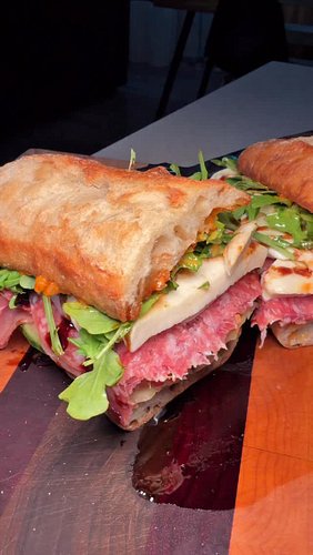 Quick sandwich 🥪 

•
•
•
#reels #sandwich #foodporn #easyrecipes #quickmeals