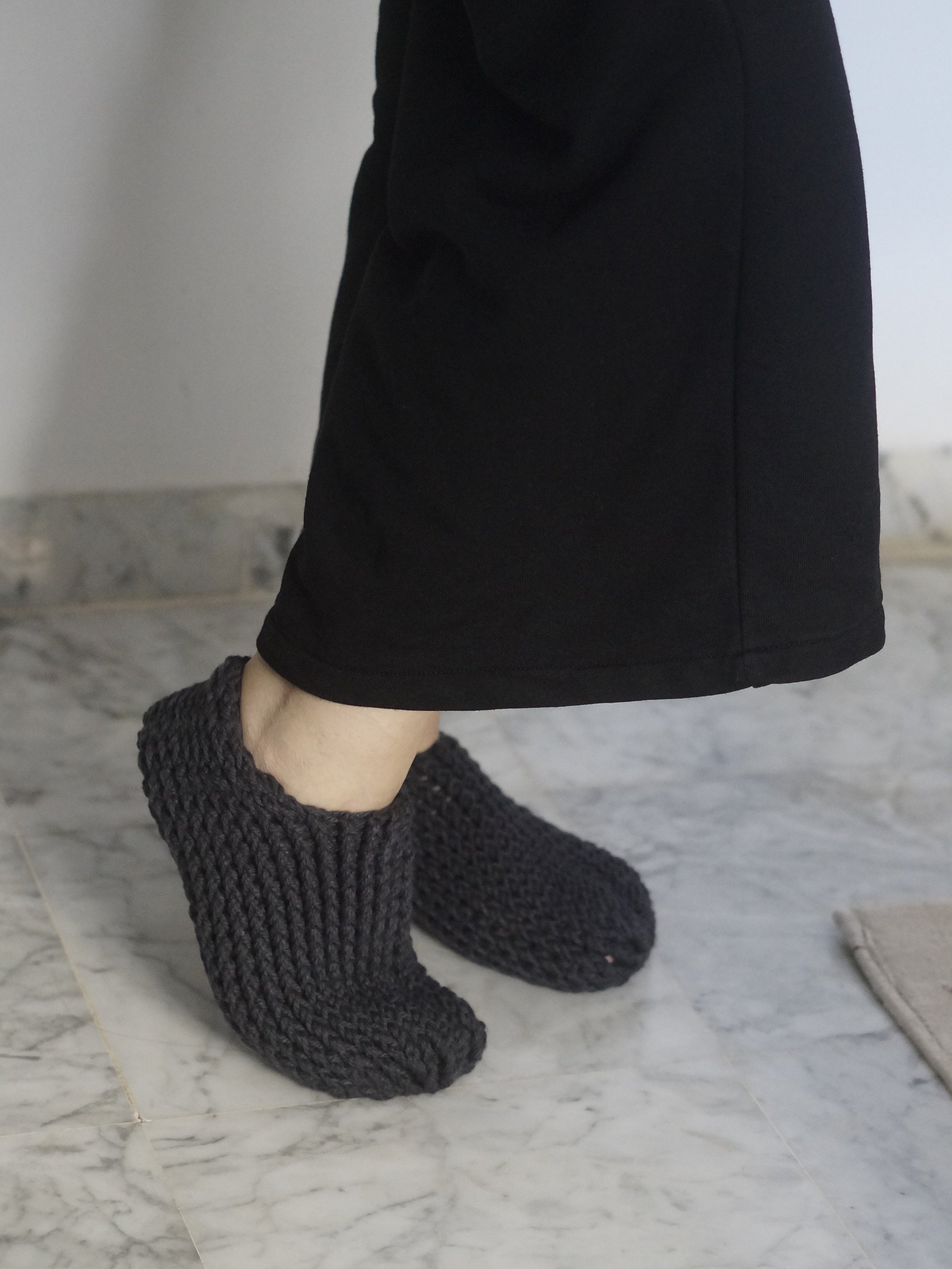Thick warm slippers Crochet pattern product image (4)