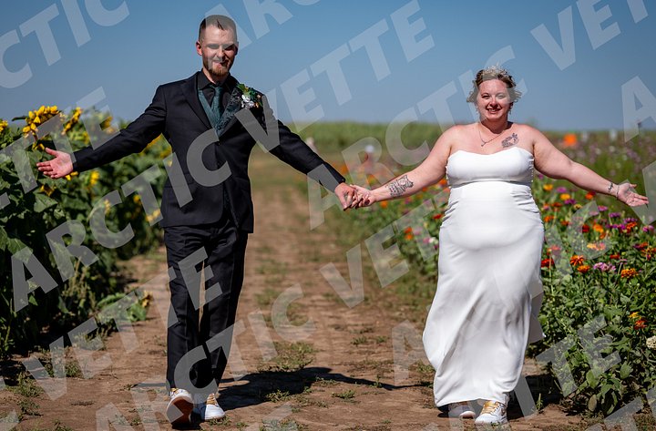 Mr & Mrs Griffin Wedding Photo 7 product image (1)