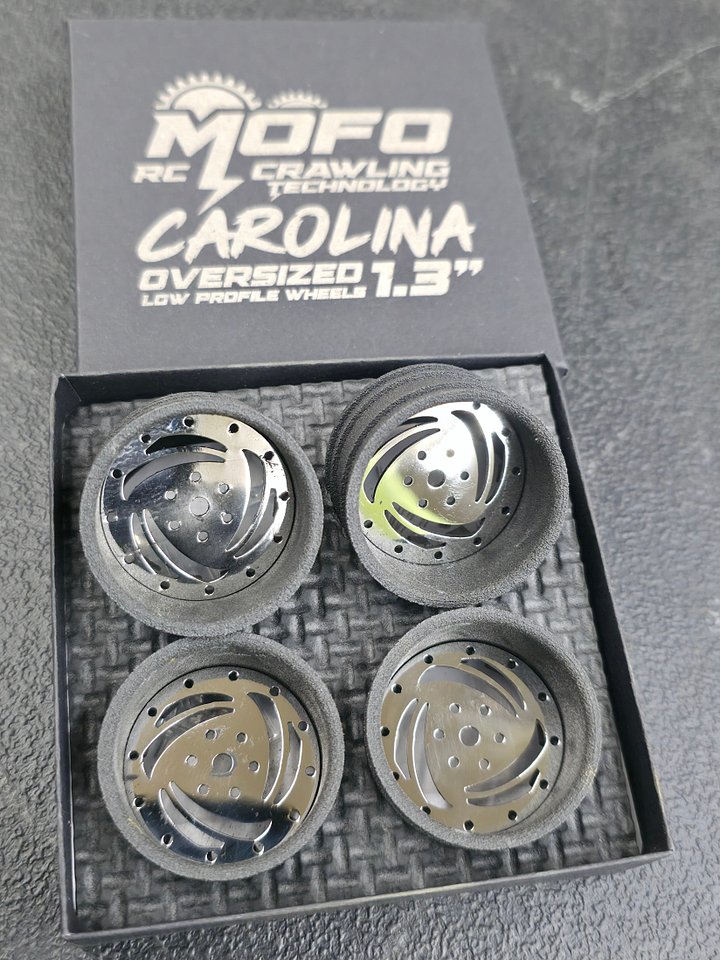Va lowrider & Mofo Rc collaboration oversized 1.3 wheels product image (2)