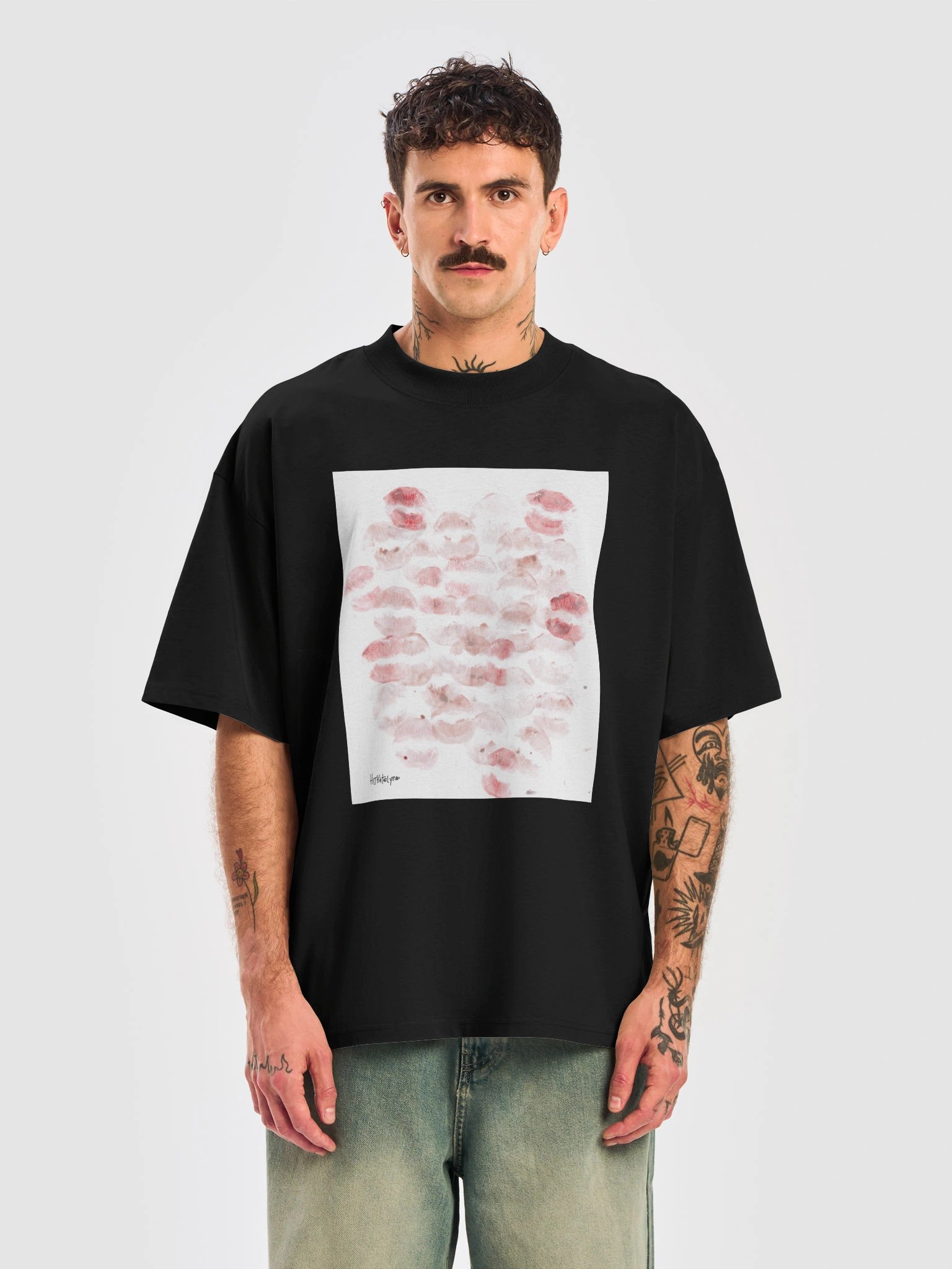 Hijkatelyn Real Kiss Mark Scatter Oversized Tee product image (5)