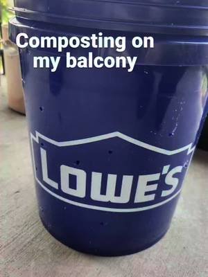 Composting on my Balcony in a bucket #compost #balconygarden