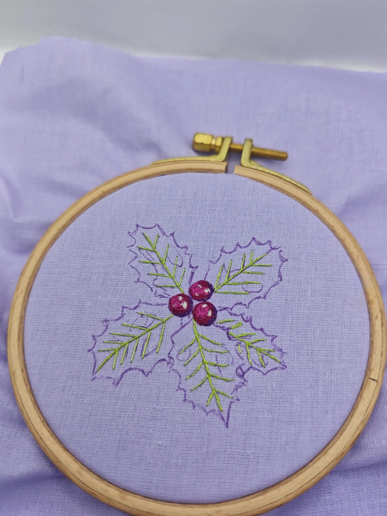 Thread Painting Holly Embroidery Pattern – Beginner Tutorial (PDF Download) product image (5)