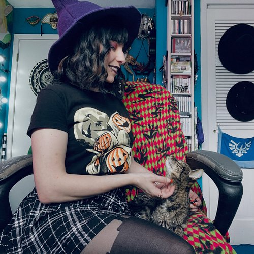 Happy October from me and my baby who’s on the other side 💚 forever my familiar 💚