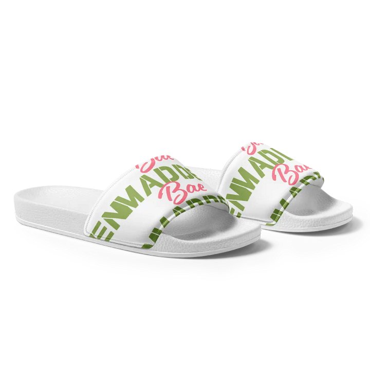 MaddenBae Womens Signature Slides White product image (1)