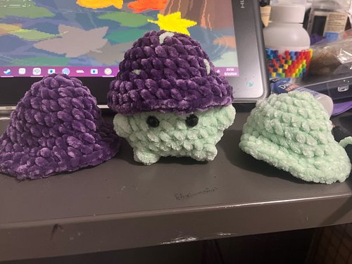 3 little mushies being made! The 2 purple ones are for twins and the green one is for someone else. They’re soooo cute 🥰 

I ...