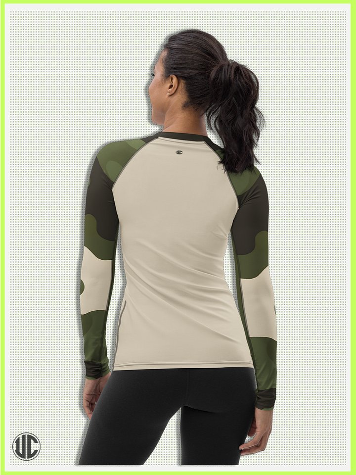 Becker's Modern Camo – Women’s Rash Guard product image (2)