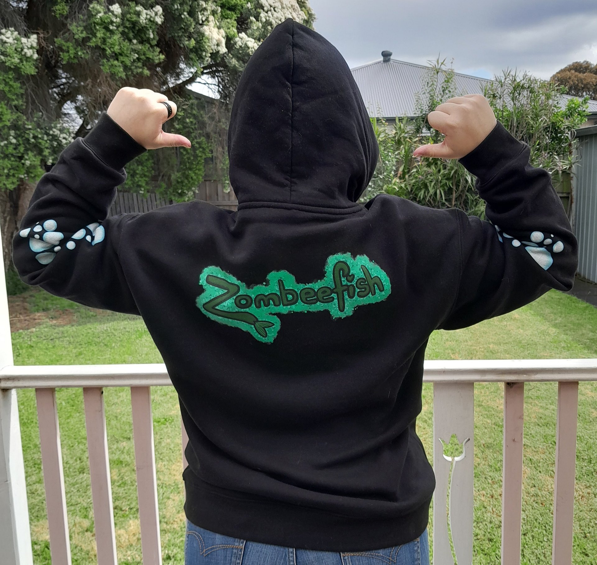 Bubbles - Pull-Over Hoodie product image (18)