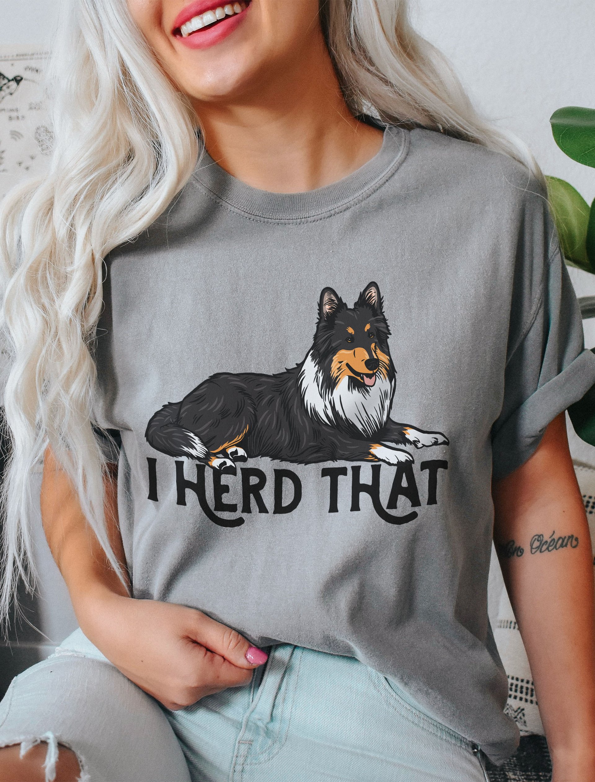 I Herd That T-Shirt of a Shetland Sheepdog (Tricolor) | Funny T-Shirt for Sheltie Paw-rents product image (2)
