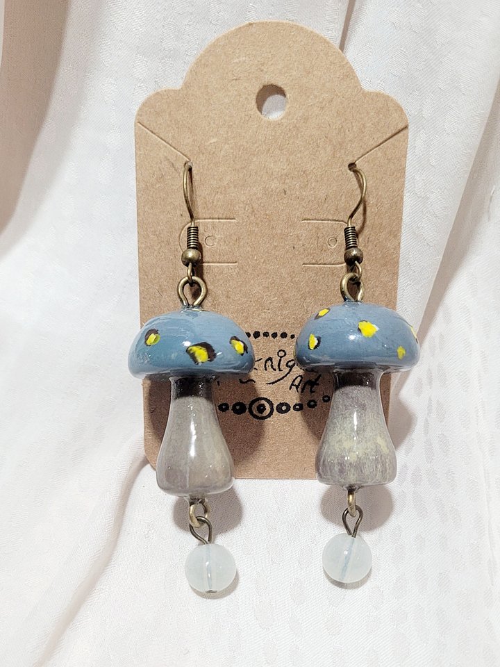 Moonlight grey mushroom product image (2)