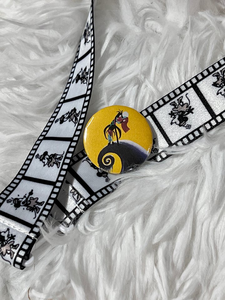 Nightmare Kiss Pin product image (1)