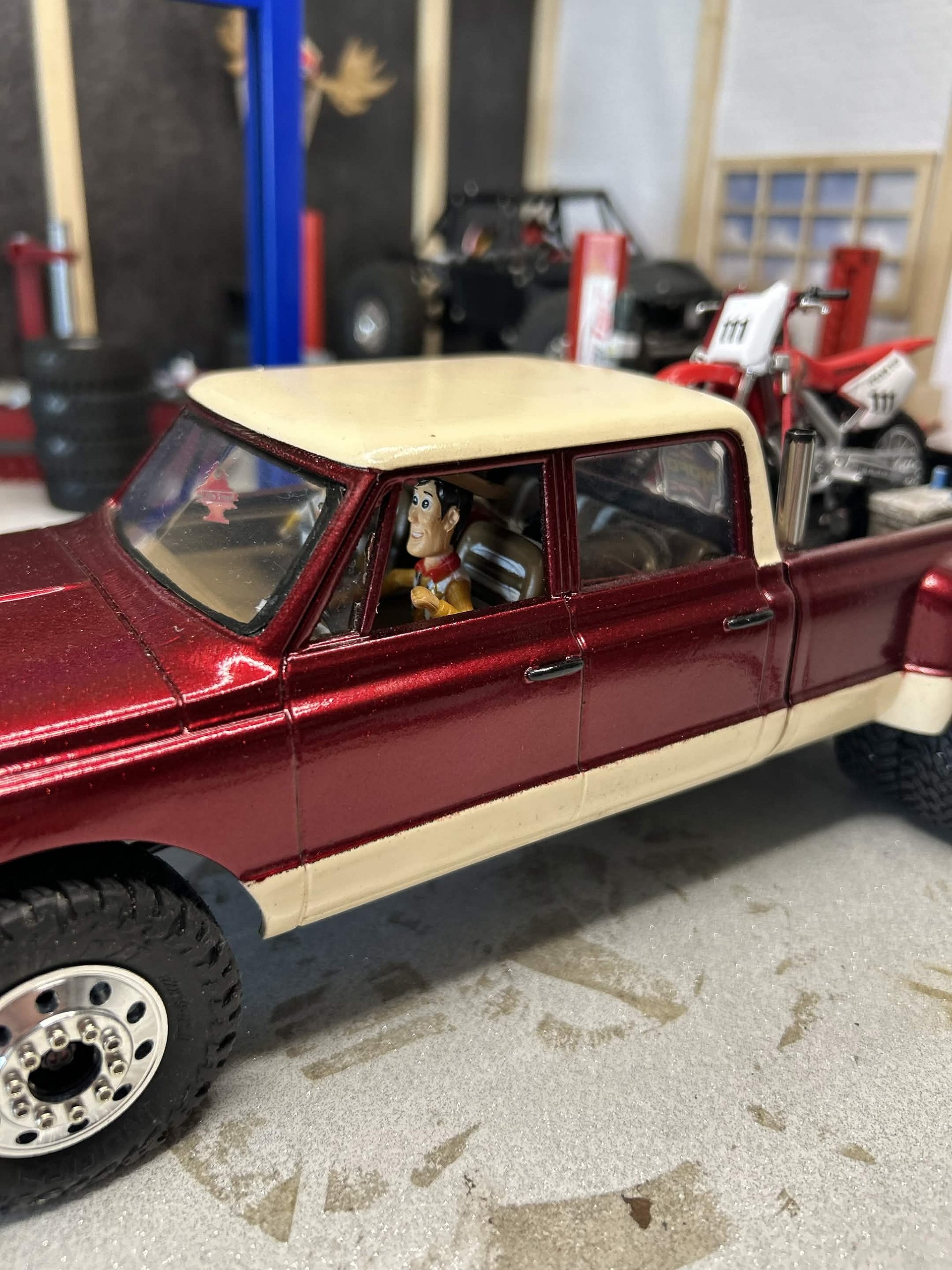 Dually product image (6)
