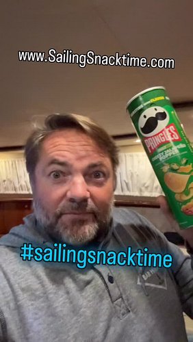 Cheesy Jalapeño Popper Pringles are the #snackoftheday here on #sailingsnacktime